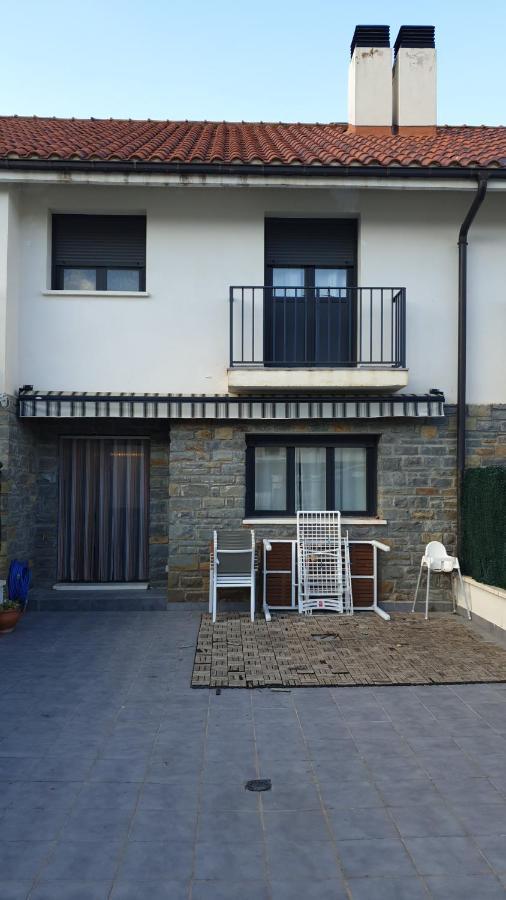Villa Montes Pirineos Santa Cilia de Jaca Exterior photo